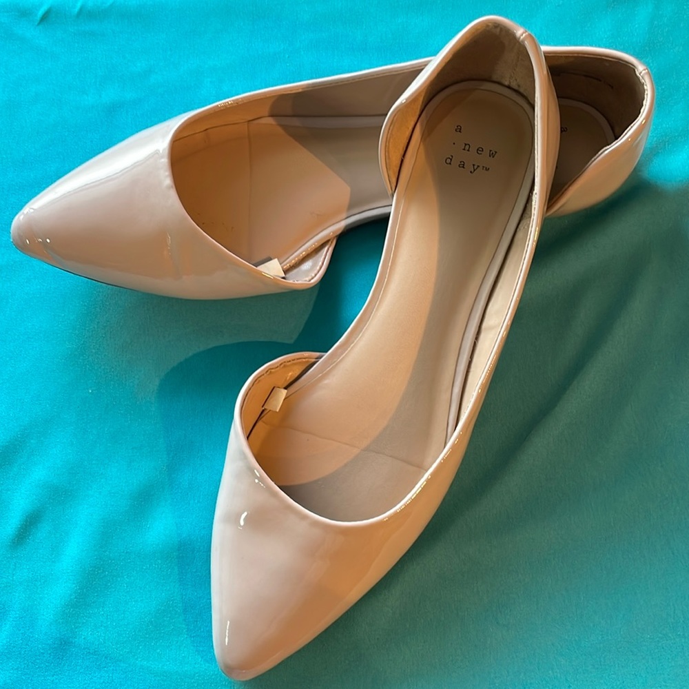 SOLD!!!🔮 3/$15!! A New Day Nude Shiny Flats Size 9.5